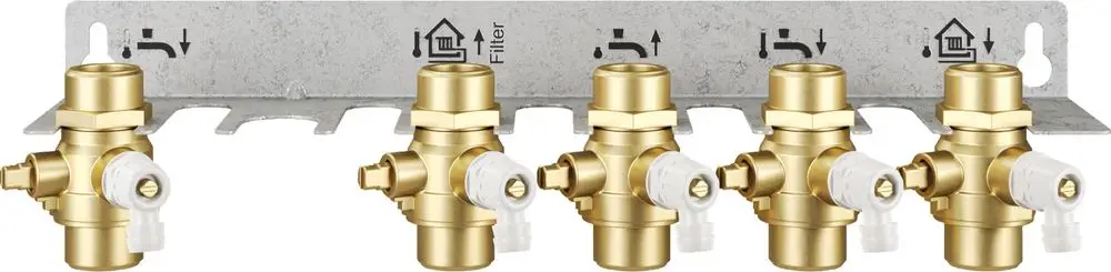 Montageplatte mit fünf goldfarbenen Ventilen, die für Wohnungsstationen von Bosch geeignet sind. Ventile mit weißen Anschlüssen zur Wassersteuerung.